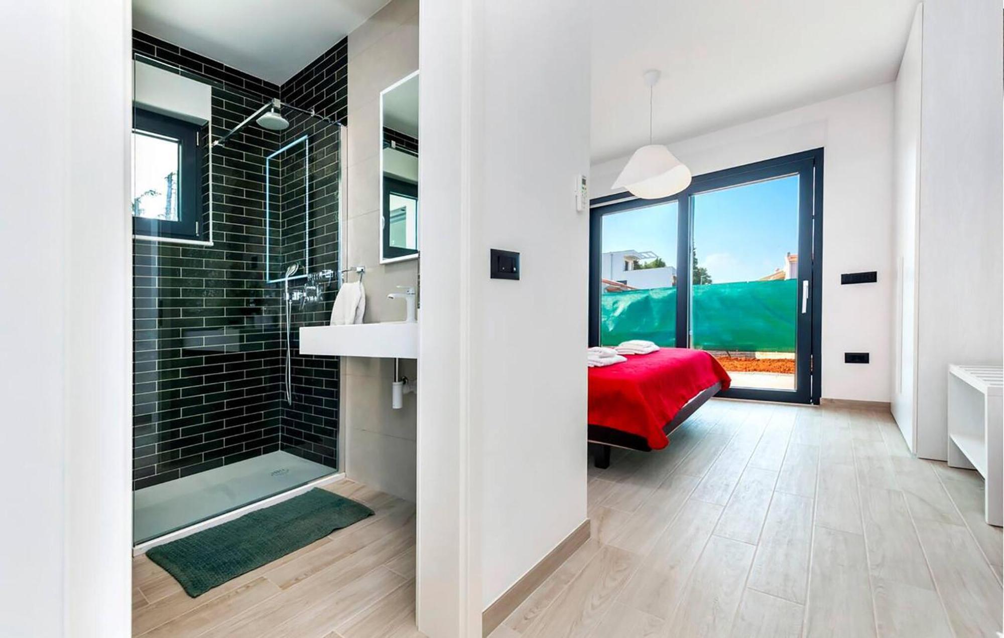2 Bedroom Awesome In Casa vacanze Rovigno