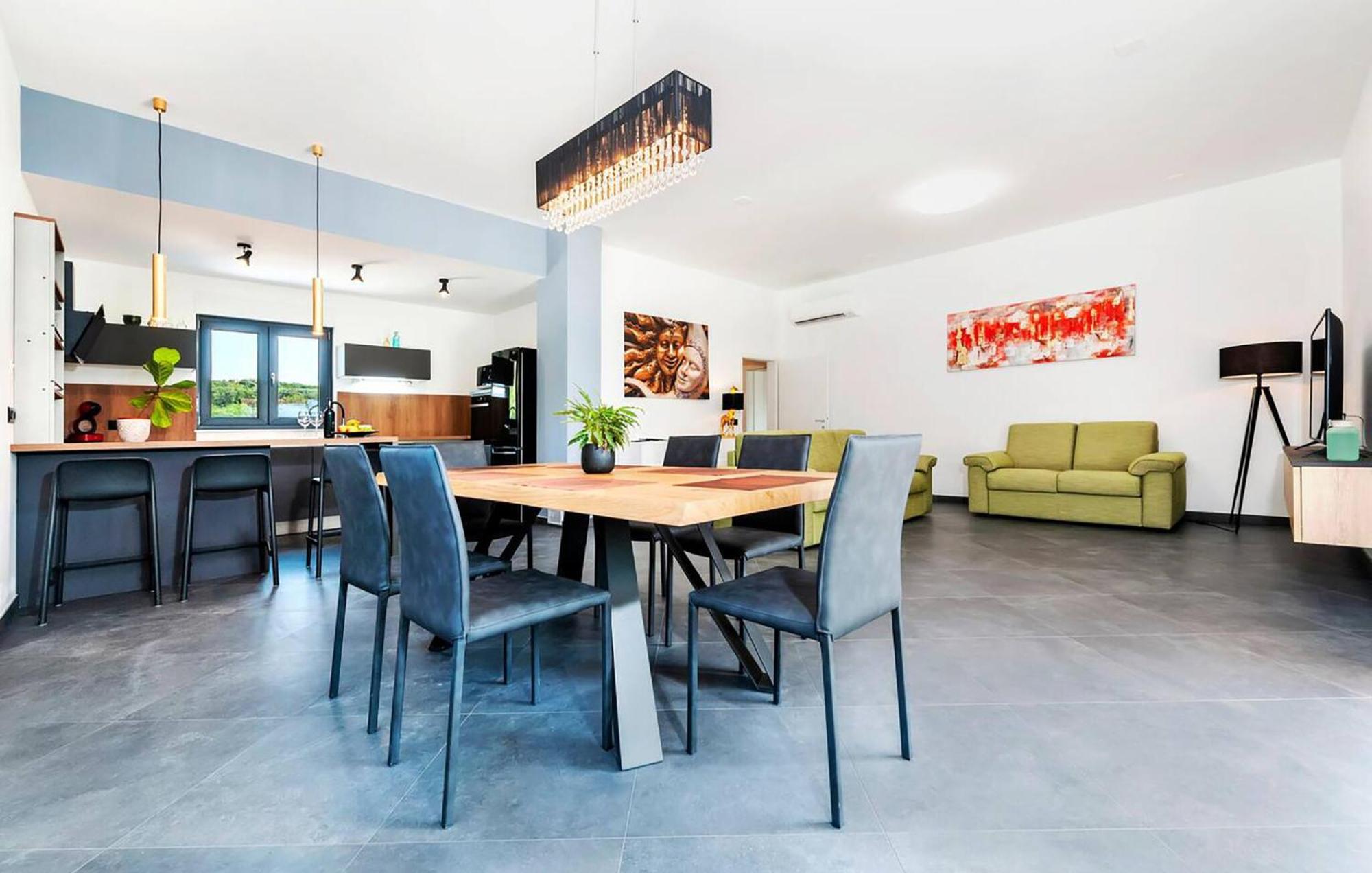 2 Bedroom Awesome In Casa vacanze Rovigno