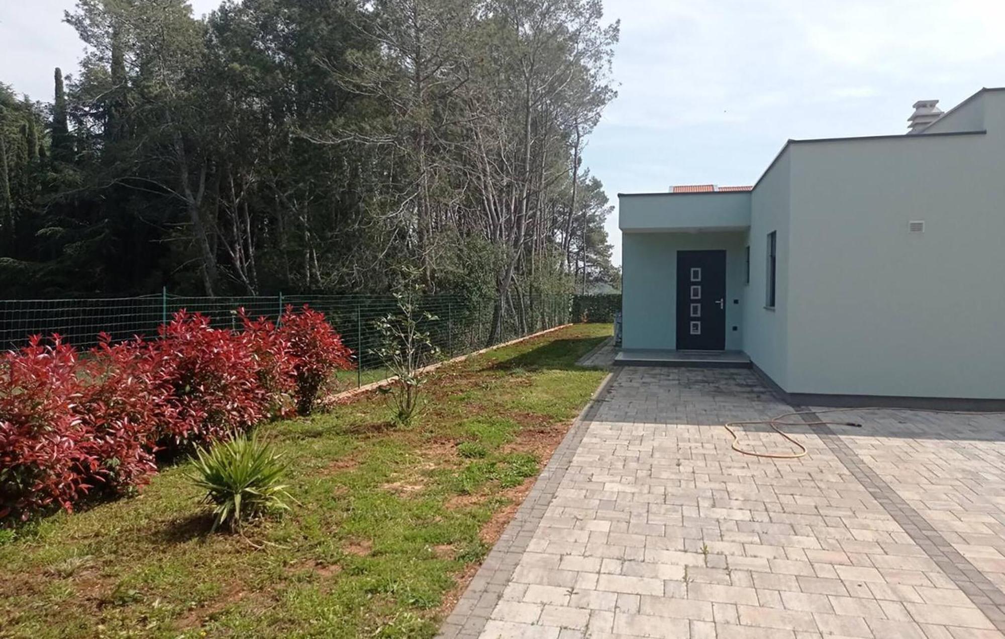 2 Bedroom Awesome In Casa vacanze Rovigno